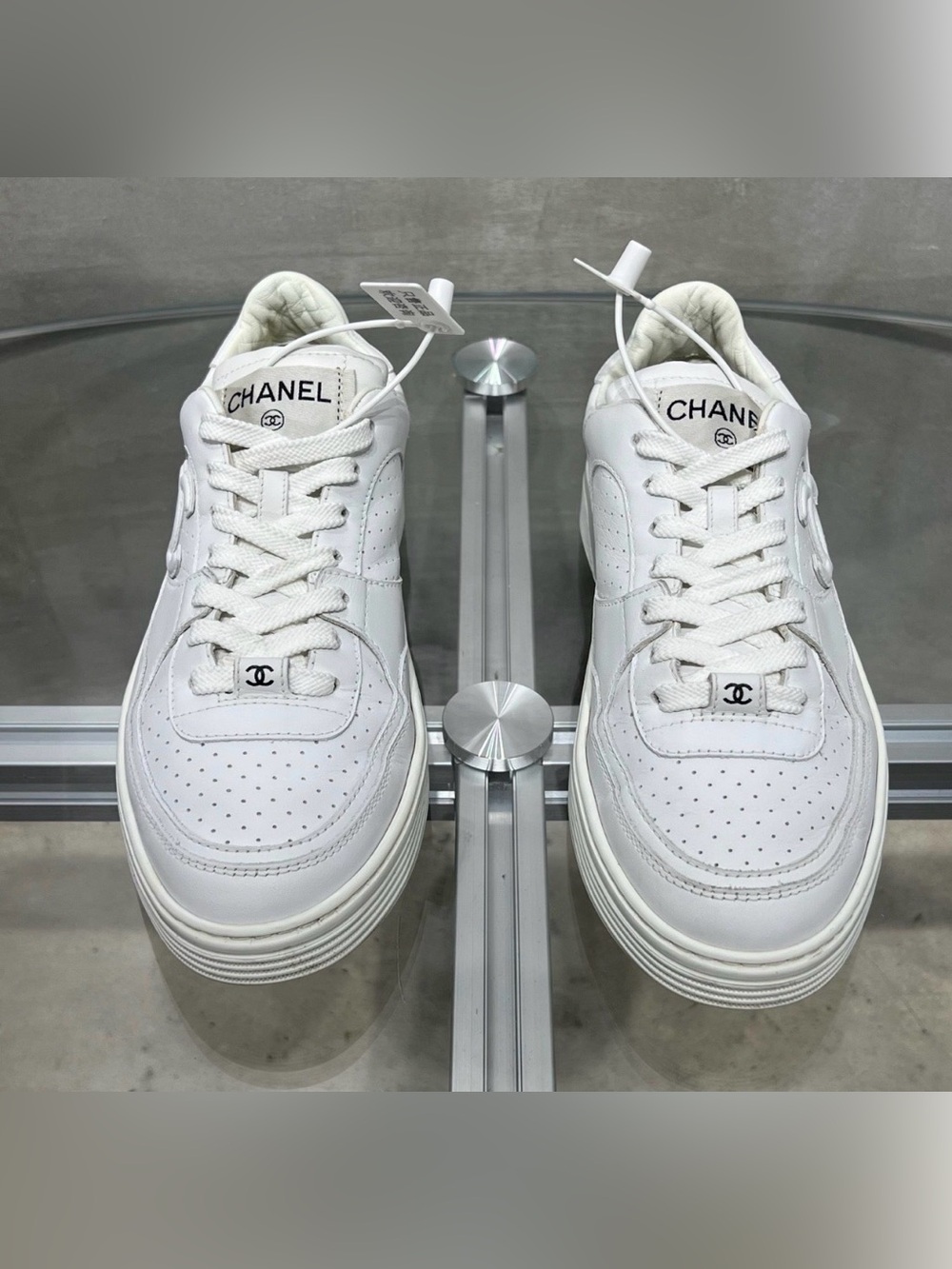 CHANEL White Leather Interior with Stamped Serial Code - Picture 3 of 7